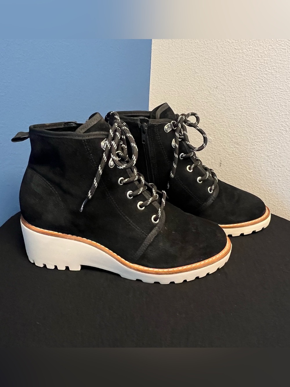 Copper Key Bundleup Lace-Up Black Bootie Women’s size 9M Genuine Leather